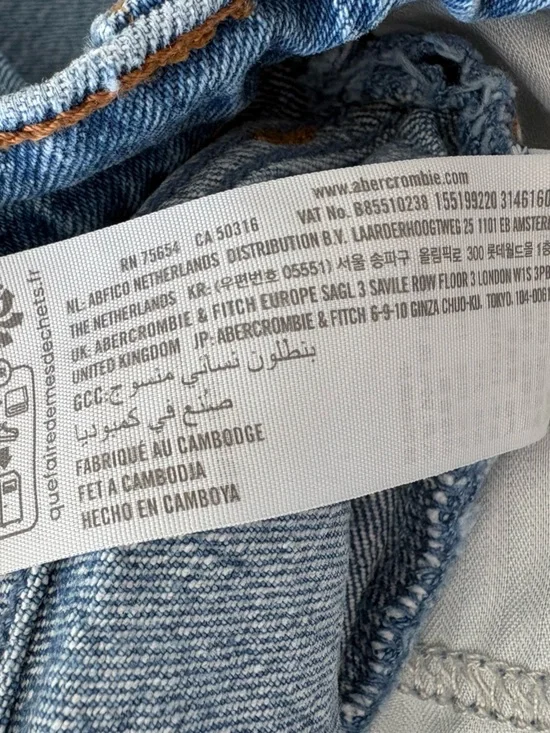 Abercrombie & Fitch Distressed 90s Relaxed Jean High Rise - Picture 7 of 8